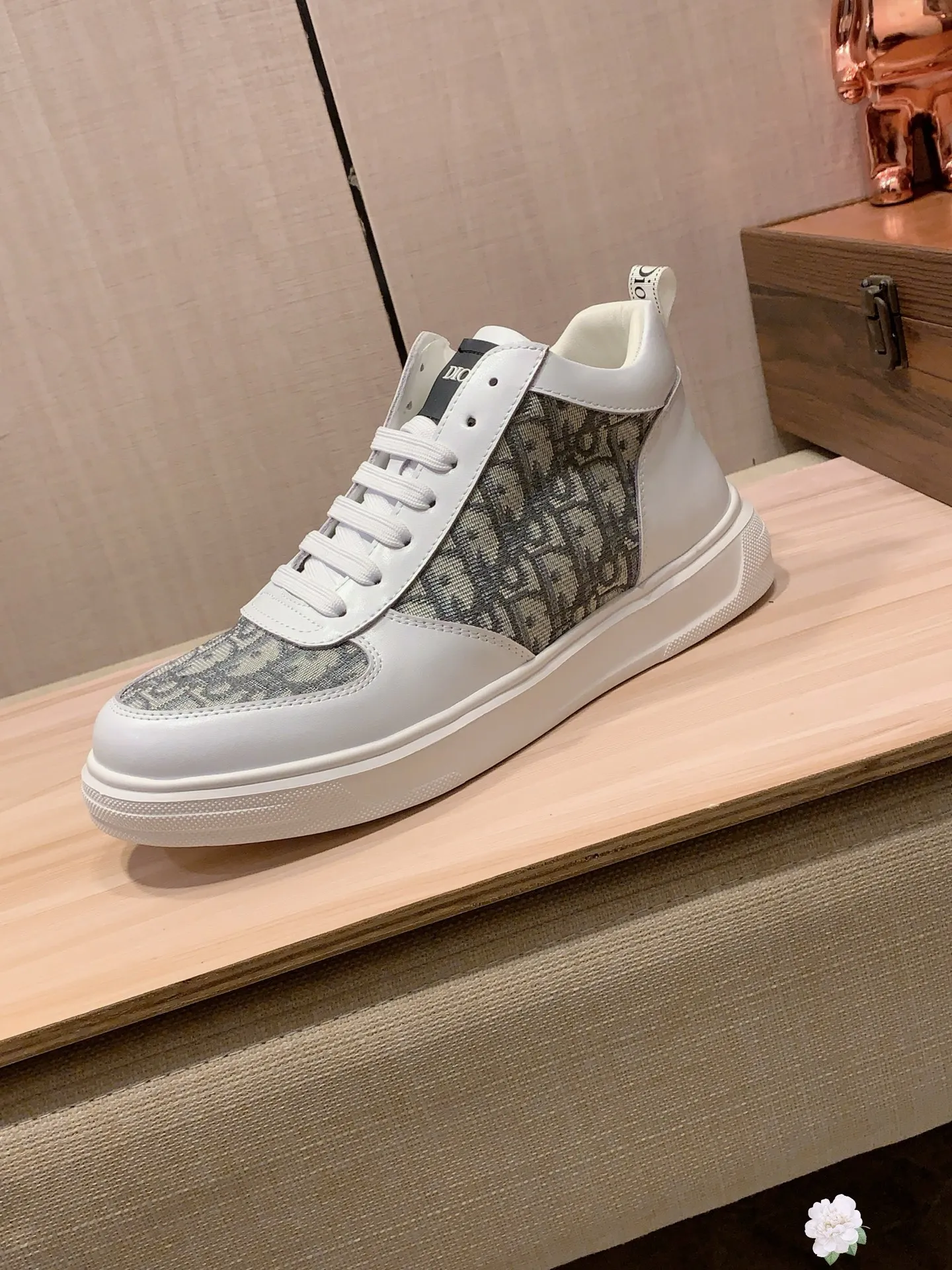 Men's Men's Shoes💰442💰💰🎩🎩[Lightning][Lightning] "Dior DIOR*" The latest and most popular casual shoes, top brand [seduce] luxury ~ purchasing agency, top ~ quality. [Strong] The upper is made of imported breathable cowhide with material ➕ breathable sheepskin feet (•) and fine workmanship. The original stylish and stylish soft rubber wear-resistant and non-slip outsole is light and comfortable on the feet. The real thing looks better when photographed in person. 111: code: 38-44, 3️⃣ colors selected